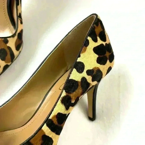 BCBG Aminkha Animal Print Real Cow Hair Point Toe Pump Heels Size 7.5B - Picture 8 of 15